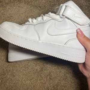 GOOD CONDITION white Air Force 1 high🤍 size 6.5 youth